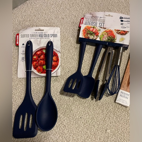 Silicone Kitchen Utensil Sets in blue-NEW - Picture 1 of 3
